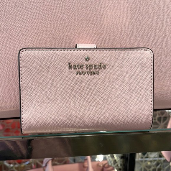 Kate Spade Madison Medium Compact Bifold Wallet Conch Pink
Color: Conch Pink
NWT - Picture 4 of 16